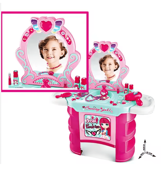 Cosmetic Desk Toy Set ©