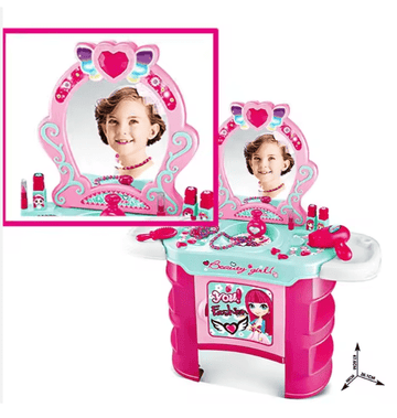 Cosmetic Desk Toy Set ©